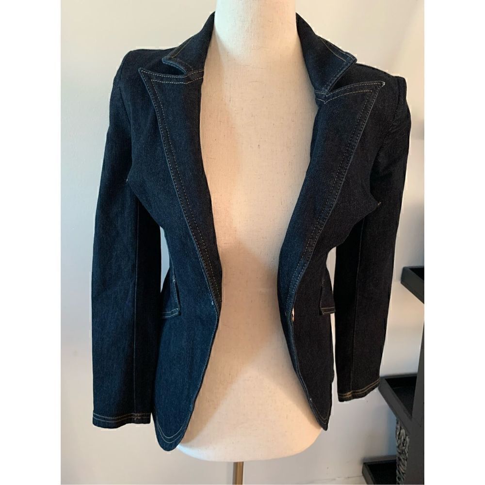 White House black market starchy Jean jacket dark blue/black size 00